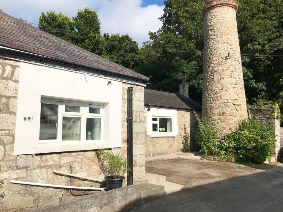 Woodland Cottage In Cornwall With Walled Garden Гелстон Екстер'єр фото